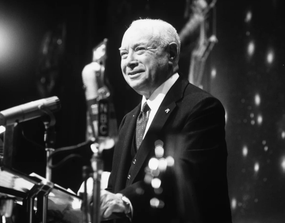 Гороскоп Дэвида Сарноффа